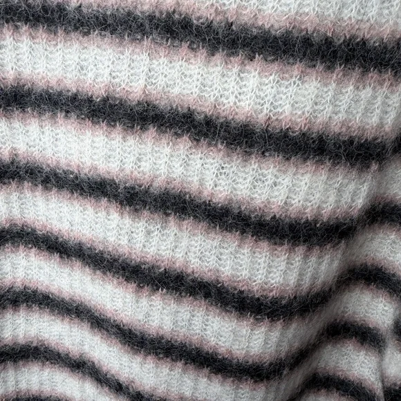 Sold - Picture 3 of 4